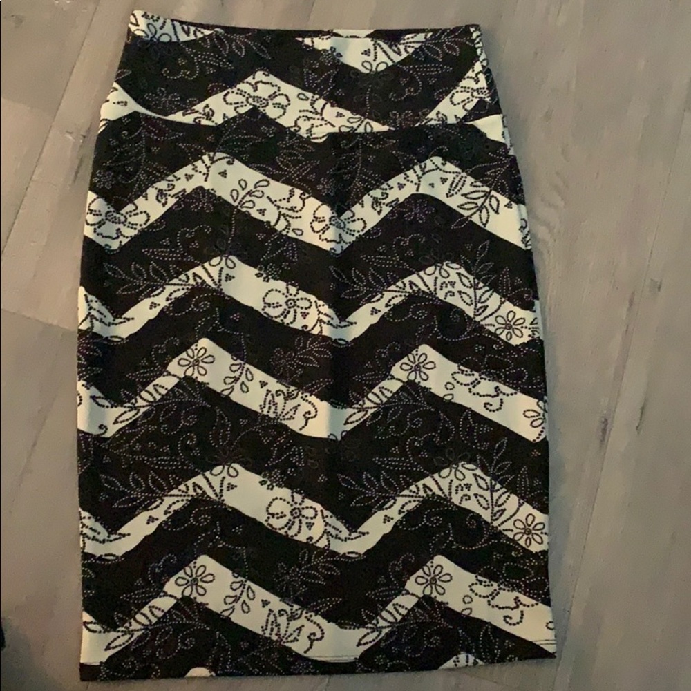 Lularoe Cassie skirt